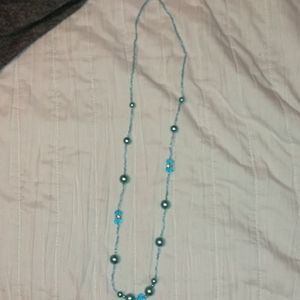Teal shinny necklace